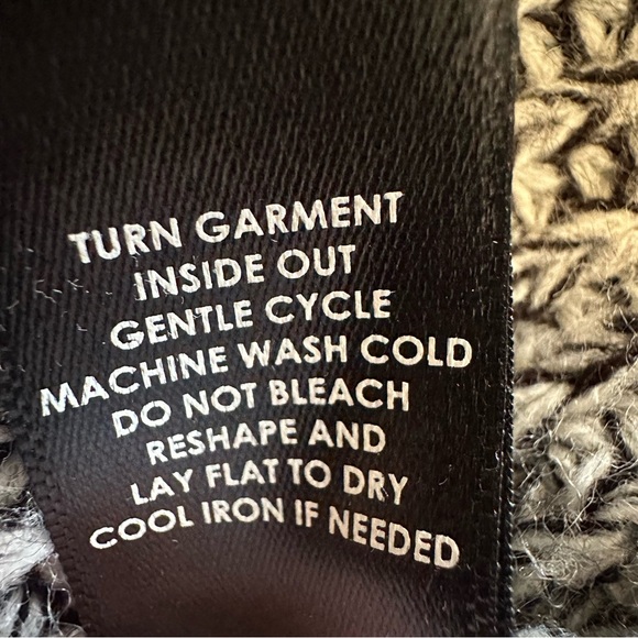 Torrid Gray Knit Sweater Size: 1 (XL) - Picture 5 of 5